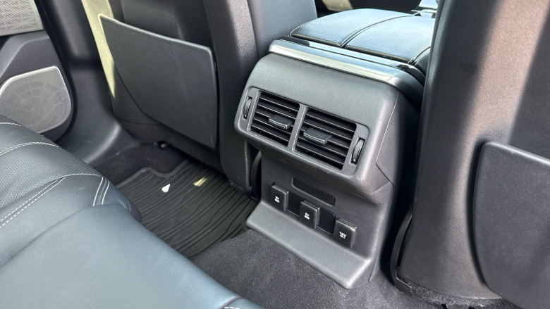 Land Rover Range Rover Velar 2.0 D200 R-Dynamic SE 5dr Auto Diesel Estate